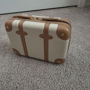 Globetrotter ANA Amenity Pouch First Class Beige Light Brown
